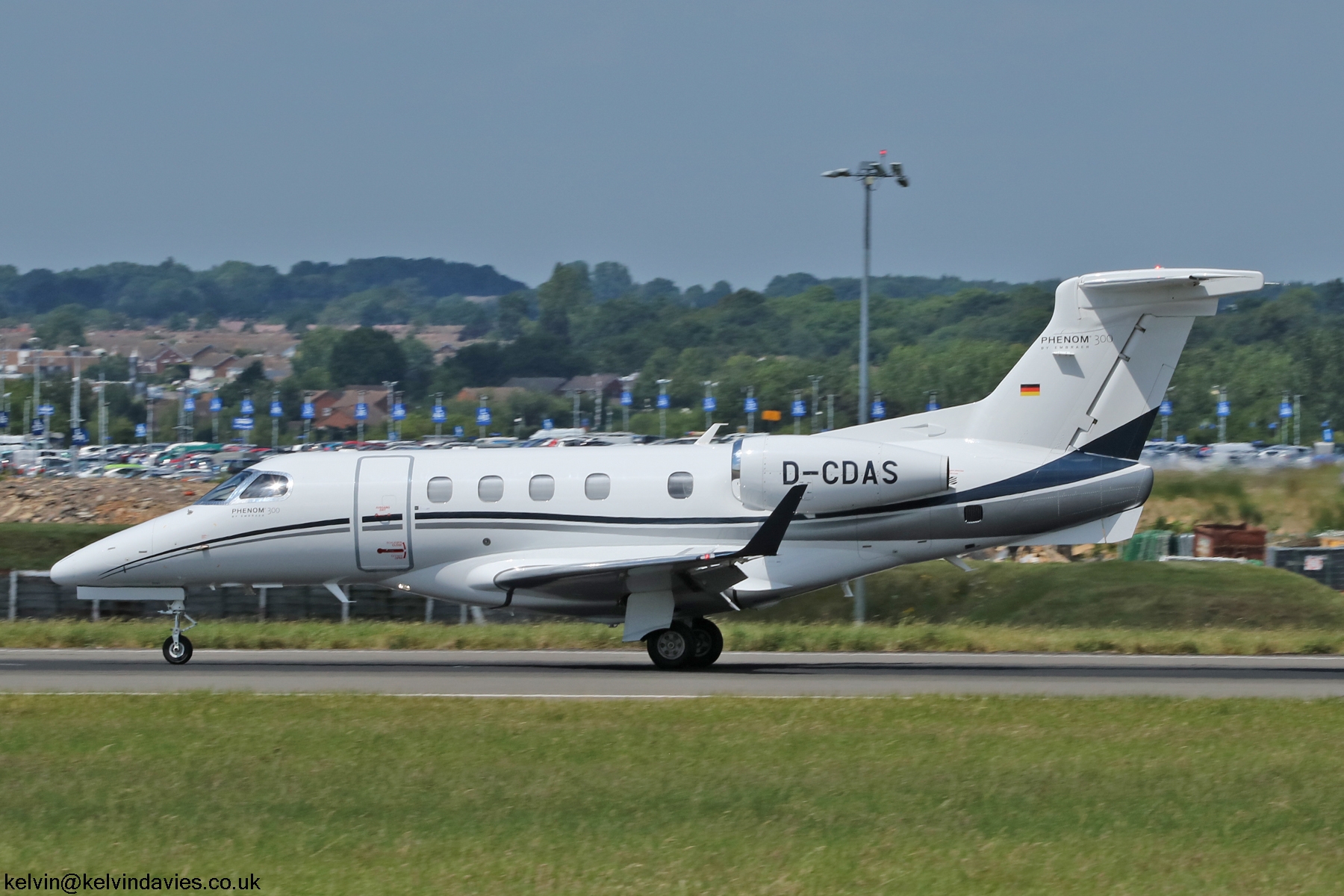 DAS Private Jets Gmbh Phenom 300 D-CDAS