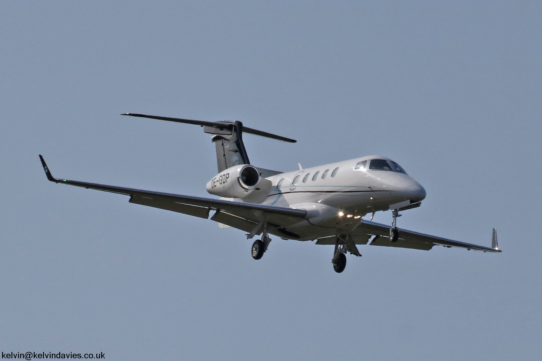 Speedwings Exec Jet Phenom 300 OE-GDP