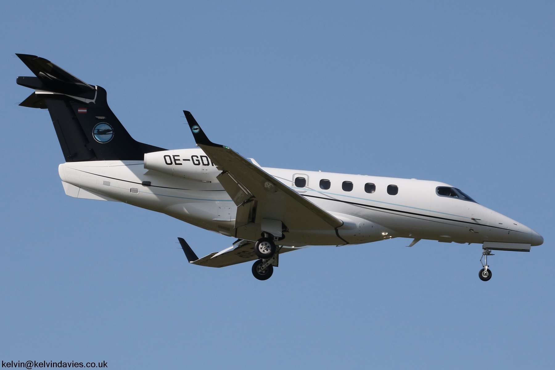 Speedwings Exec Jet Phenom 300 OE-GDP