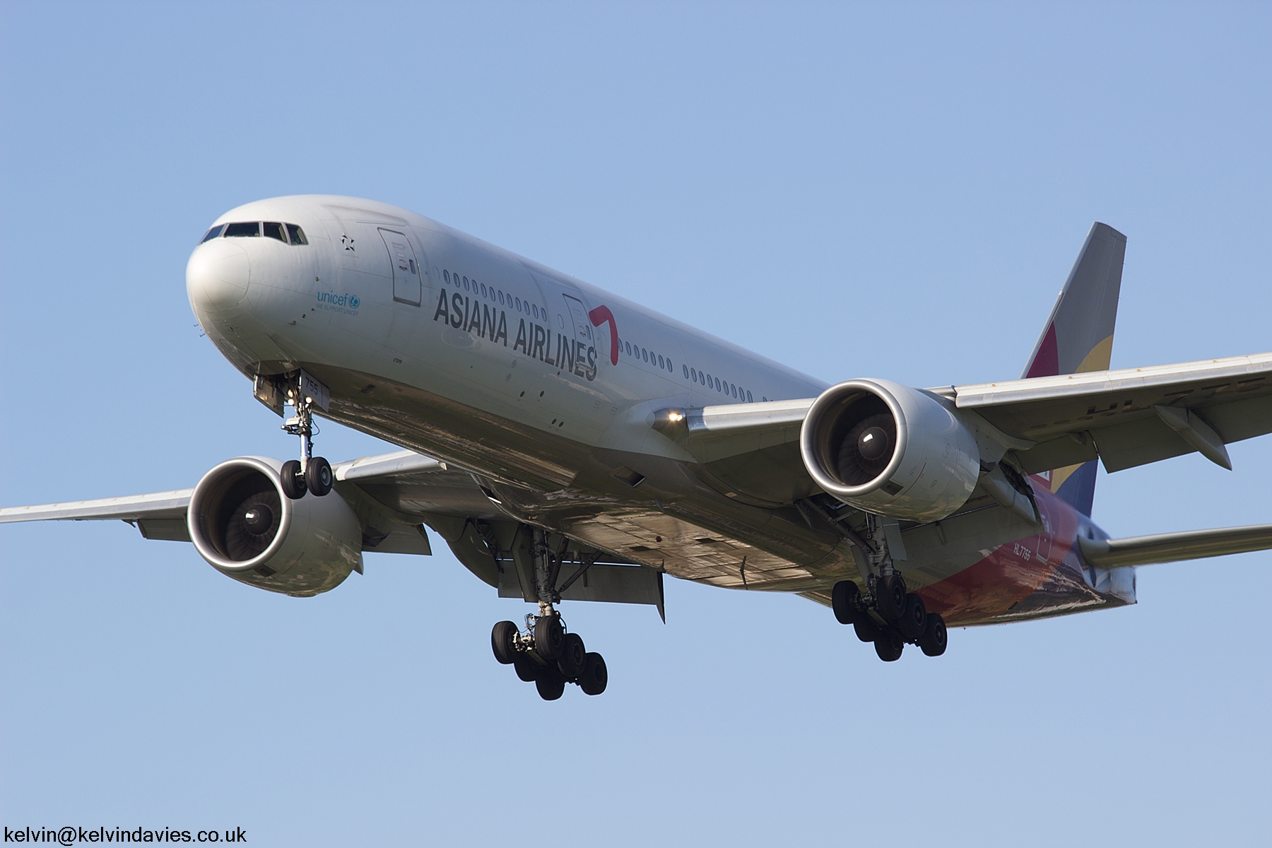Asiana Airlines 777 HL7755