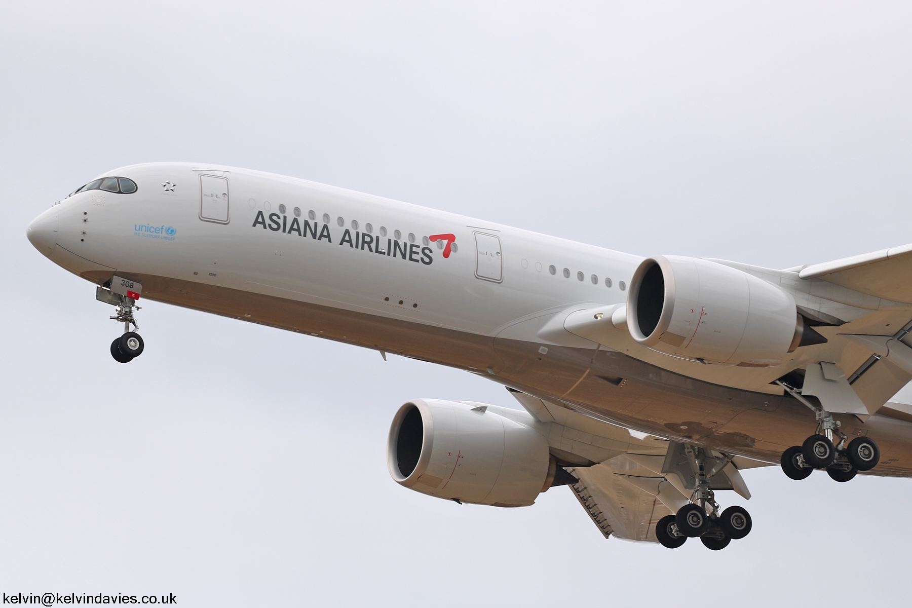 Asiana A350 HL8308