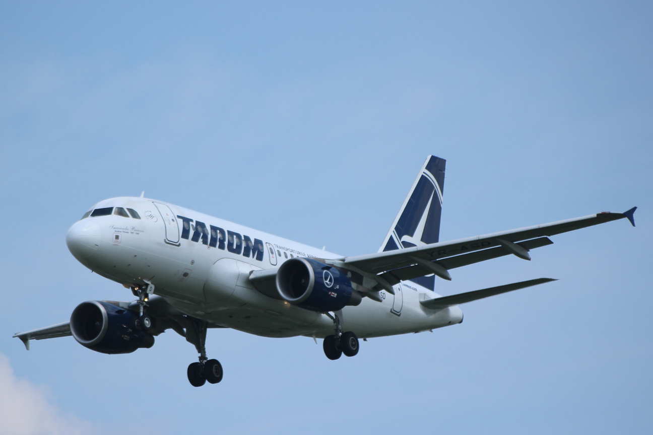 Tarom A318 YR-ASD