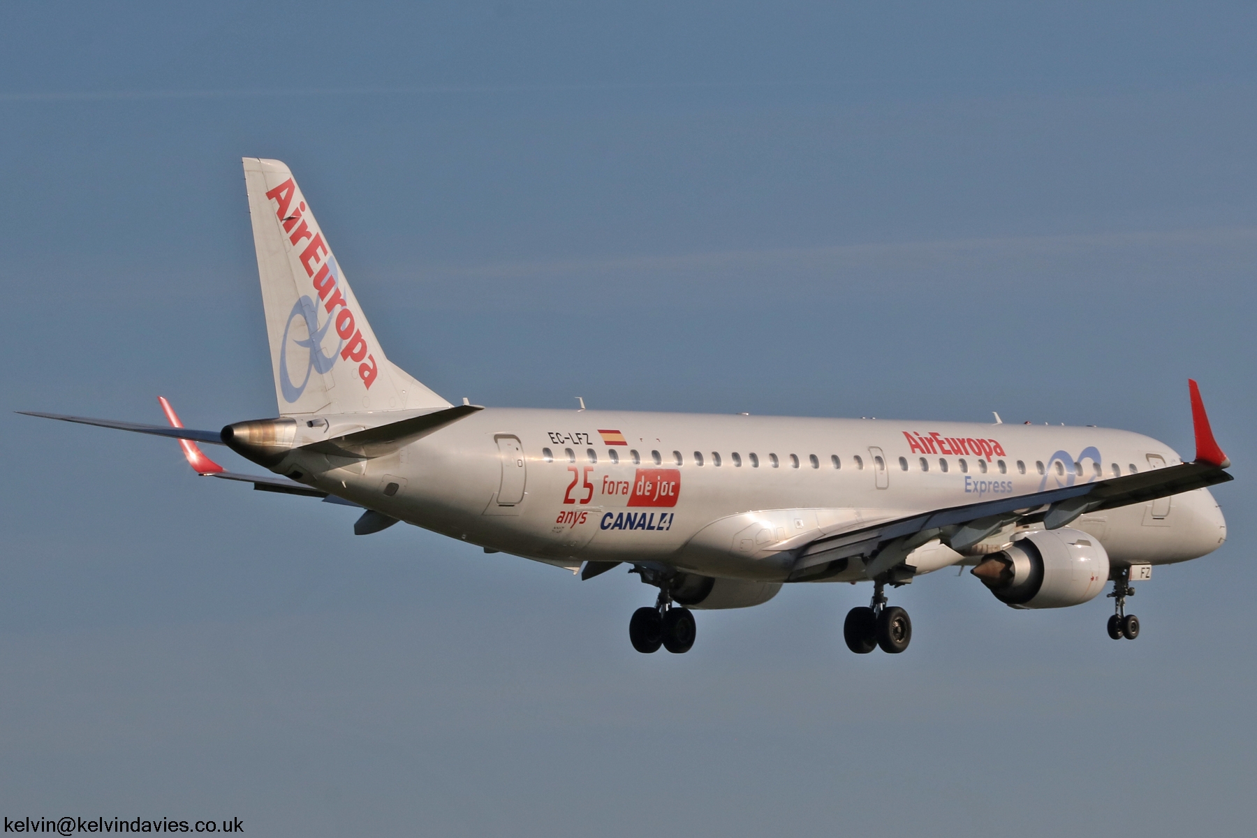 Air Europa Express EMB-195 EC-LFZ