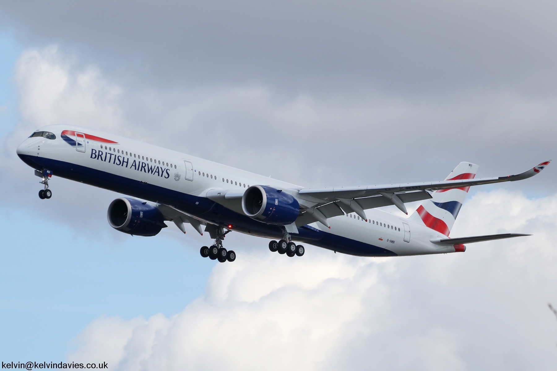 British Airways A350 G-XWBI