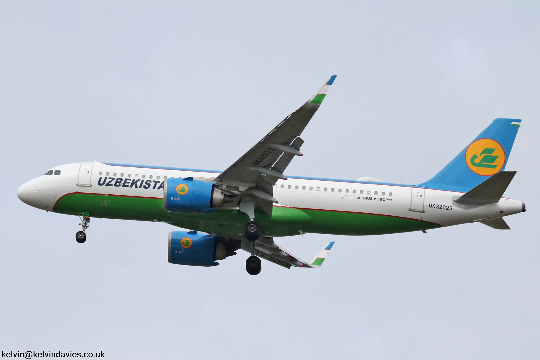 Uzbekistan Airways A320 NEO UK32023