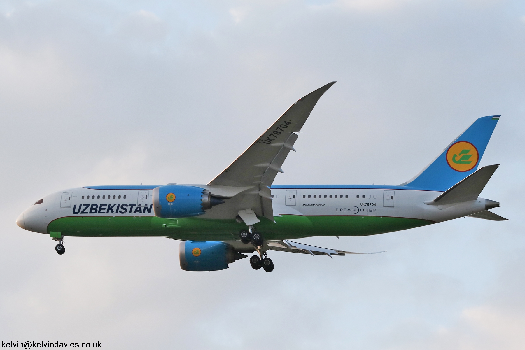 Uzbekistan Airways 787 UK78704