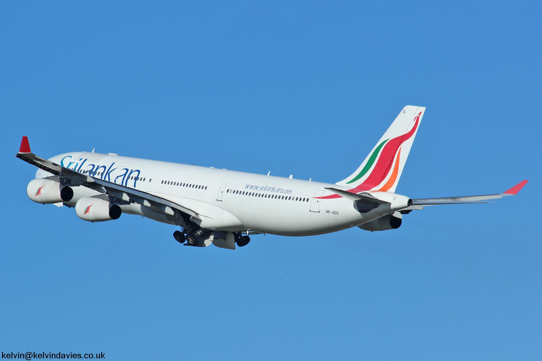 SriLankan Airlines A340 4R-ADG