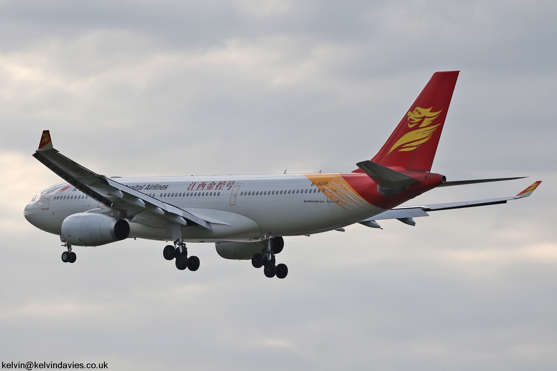 Capital Airlines A330 B-8019