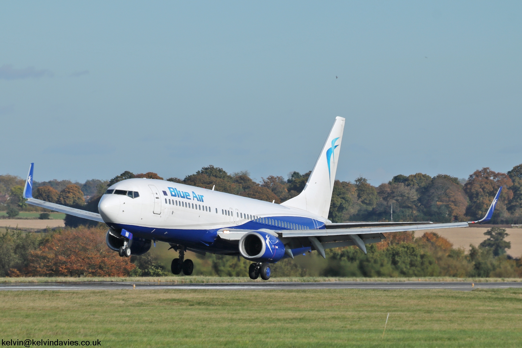 Blue Air 737NG YR-BMB