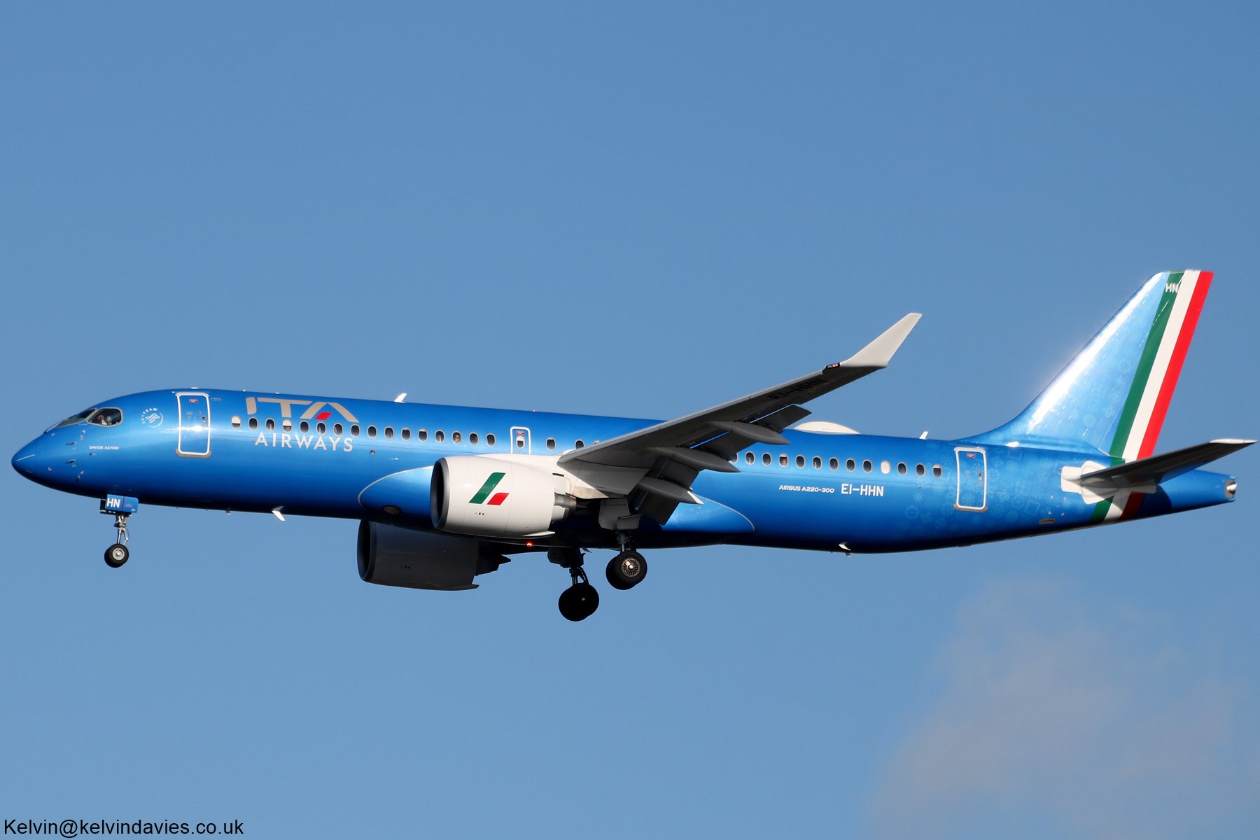 Italia Trasporto Aero A220 EI-HHN