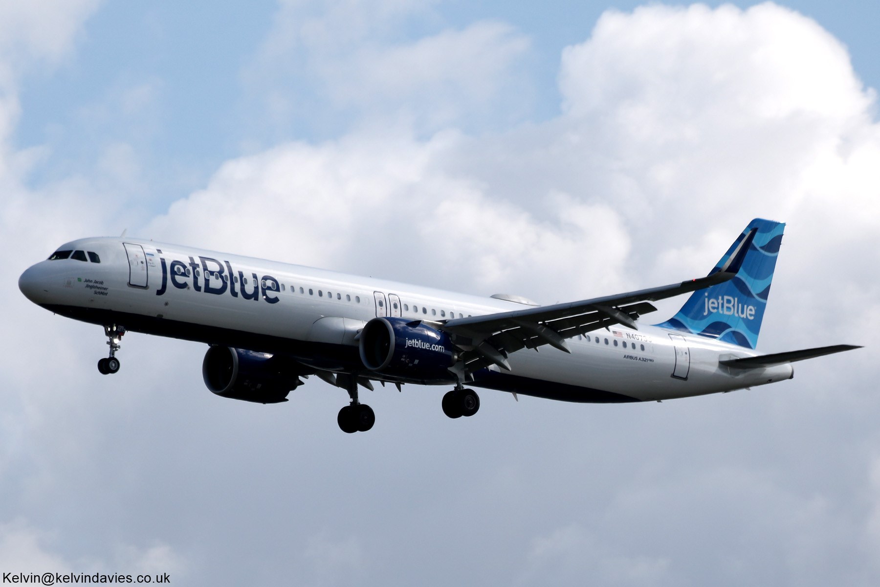 JetBlue Airways A321 N4073J