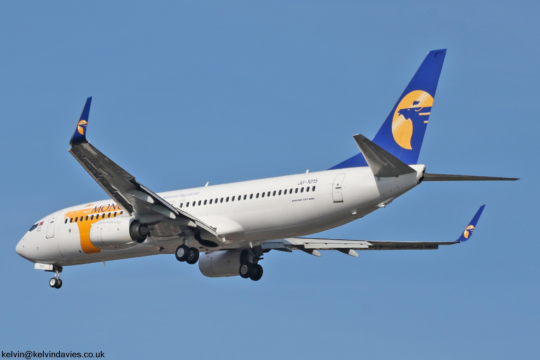 MIAT Mongolian Airlines 737NG JU-1015