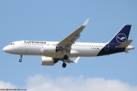Lufthansa A320 D-AINU