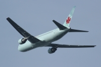 Air Canada 767 C-FMWU