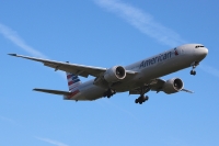 American Airlines 777 N719AN