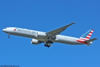 American Airlines 777 N735AT