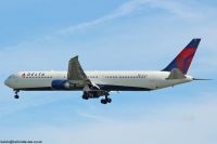 Delta Air Lines 767 N827MH