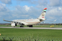 Etihad Airways A330 A6-EYO