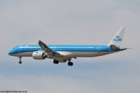 KLM cityhpper EMB-195 PH-NXF