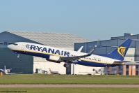 Ryanair 737NG EI-DWX