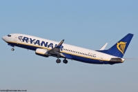 Ryanair 737NG EI-DWX