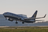 Ryanair 737NG EI-DYZ