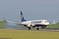 Ryanair 737NG EI-EBV