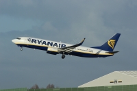 Ryanair 737 EI-DWY