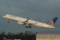 United Airlines 757 N19136