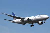United Airlines 777 N226UA