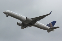 United Airlines 757 N41135