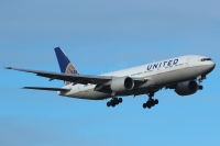 United Airlines 777 N773UA