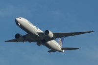 United Airlines 777 N78001