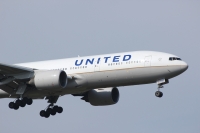United Airlines 777 N799UA