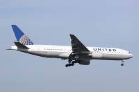 United Airlines 777 N799UA