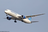 United Airlines 787 N12021