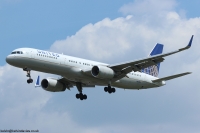 United Airlines 757 N12116