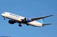 United Airlines 787-10 N13013