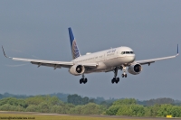 United Airlines 757 N13110