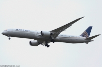 United Airlines 787 N17002