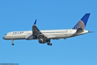 United Airlines 757 N17104