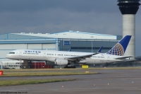 United Airlines 757 N17133