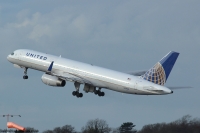 United Airlines 757 N17133