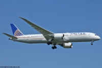 United Airlines 787 N17963