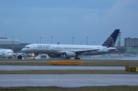 United Airlines 757 N19117