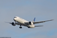 United Airlines 787 N19951