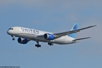 United Airlines 787 N19986