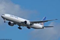 United Airlines 777 N2138U