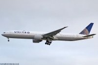 United Airlines 777 N2243U