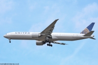 United Airlines 777 N2644U